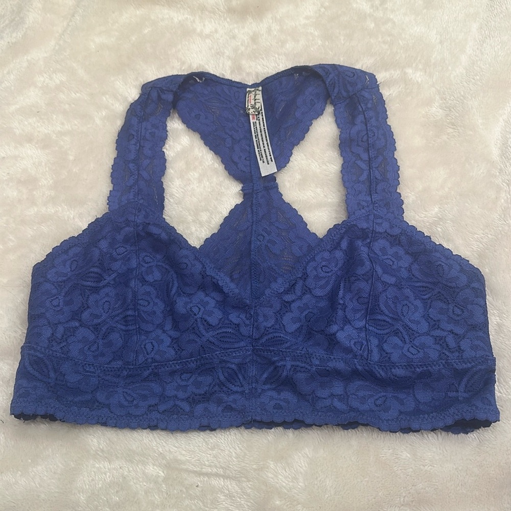Free People NWOT Lace Bralette Deep V-neck Size M in Blue, Racerback Style